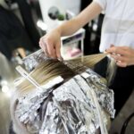 process-dyeing-hair-beauty-salon_199620-8971